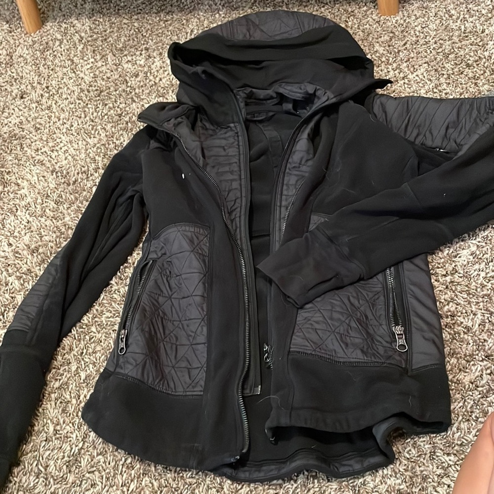 Lululemon running jacket size 4